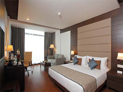 book tempo traveller in delhi